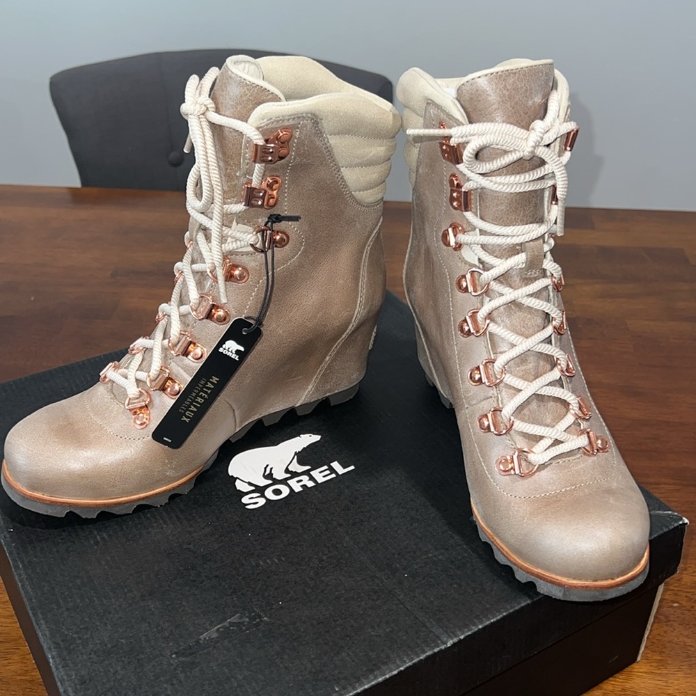 Sorel Conquest Wedge Holiday
